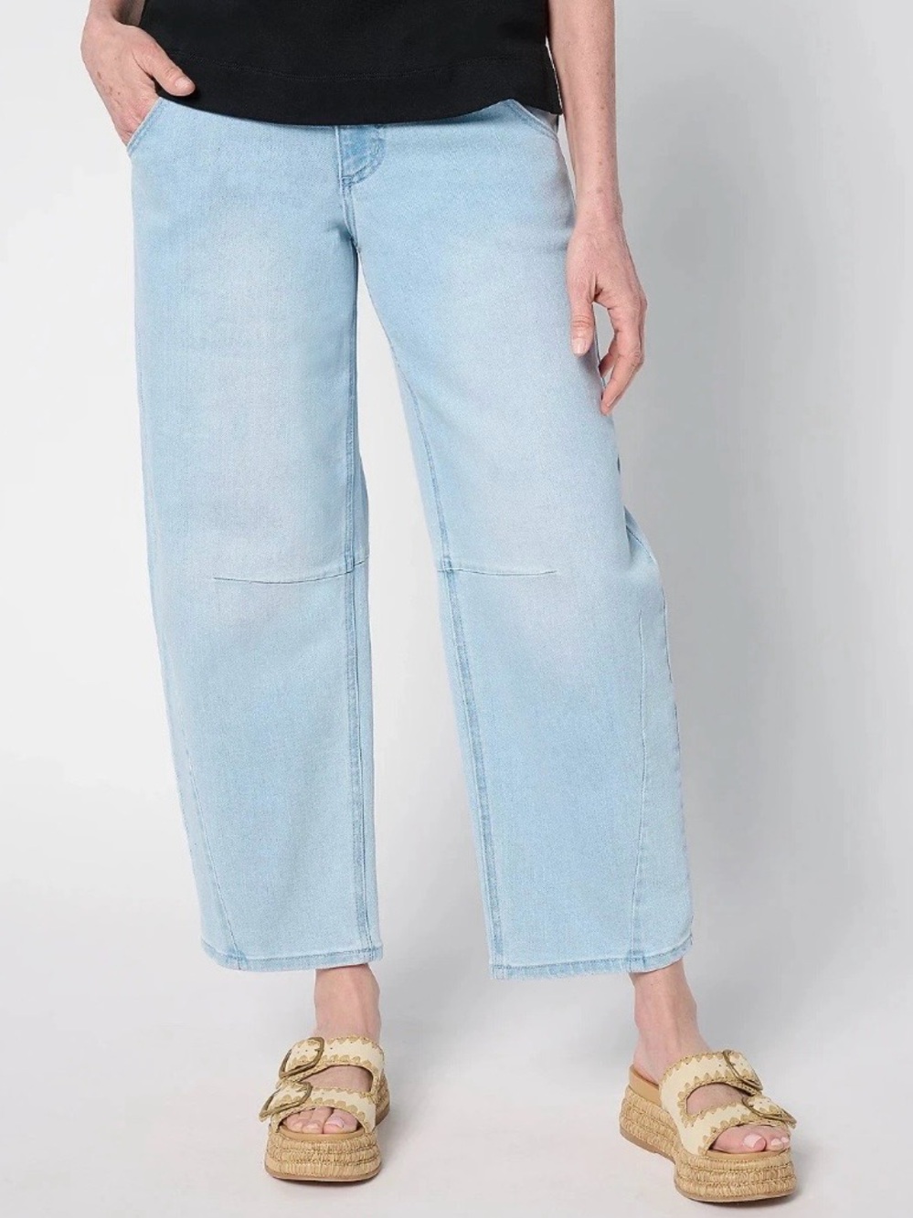 Light Wash Cropped Wide-Leg Jeans for Women